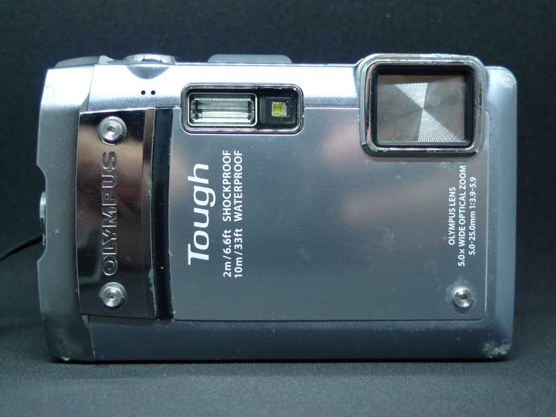 Olympus Tough TG810 - 14 Megapixel - 5x Optical zoom