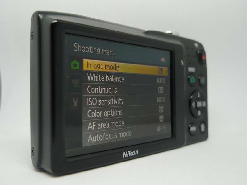 Nikon Coolpix S2700 - 16 Megapixels - 6x Optical Zoom