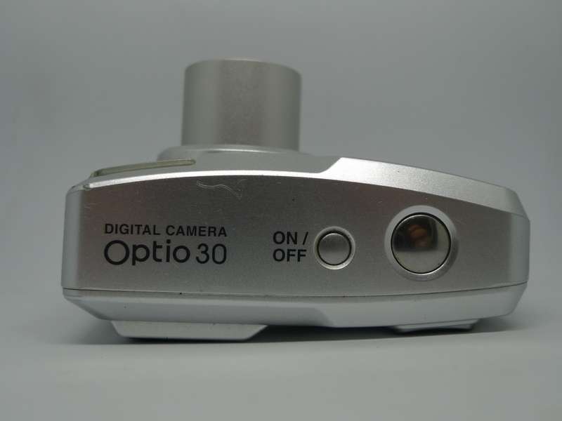 Pentax Optio 30 - 3x Optical Zoom - 3 Megapixels