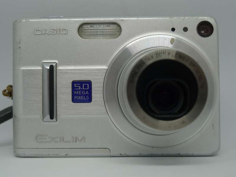 Casio Exilim EX Z55 - 5 Megapixels - 3x Optical Zoom