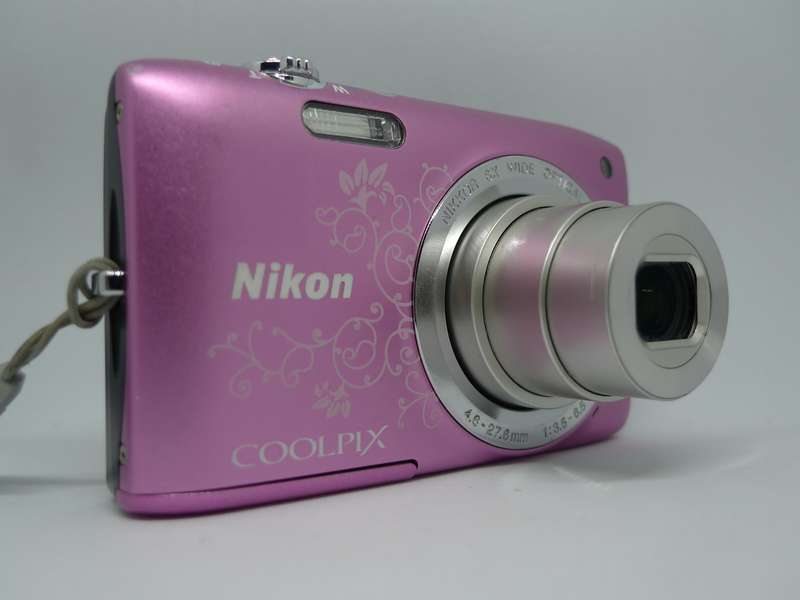 Nikon Coolpix S2700 - 16 Megapixels - 6x Optical Zoom