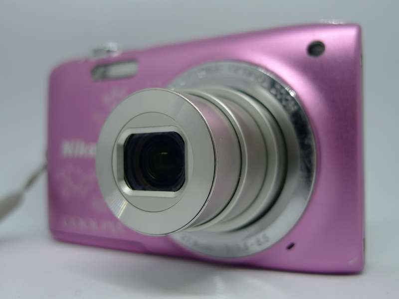 Nikon Coolpix S2700 - 16 Megapixels - 6x Optical Zoom