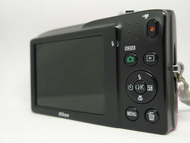 Nikon Coolpix S2700 - 16 Megapixels - 6x Optical Zoom