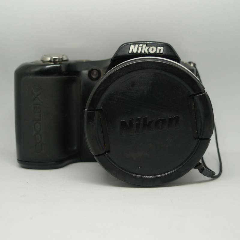 Nikon Coolpix L100 | 15x Optical Zoom | 10 Megapixels (Please read description)
