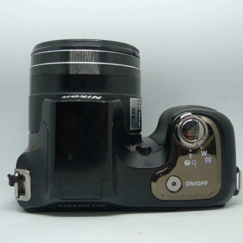 Nikon Coolpix L100 | 15x Optical Zoom | 10 Megapixels (Please read description)