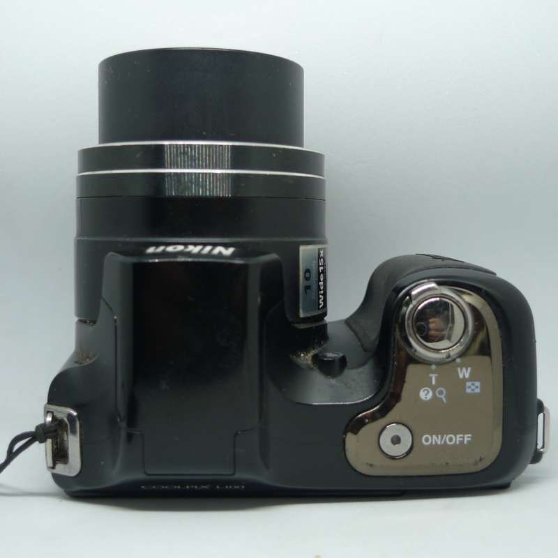 Nikon Coolpix L100 | 15x Optical Zoom | 10 Megapixels (Please read description)