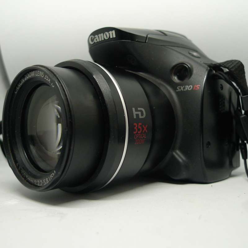 Canon SX30 IS - 35x Optical Zoom - 14 Megapixels