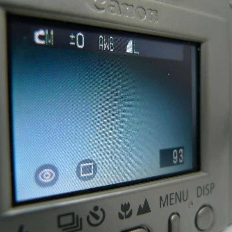 Canon Digital IXUS - 2.1 Megapixels - 2x Optical Zoom