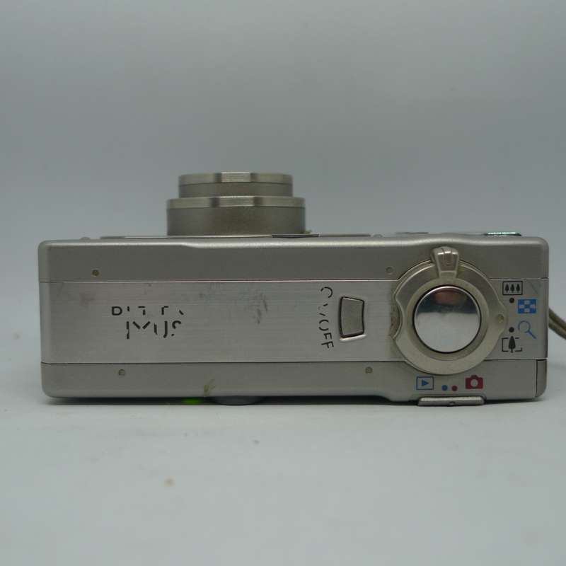 Canon Digital IXUS - 2.1 Megapixels - 2x Optical Zoom