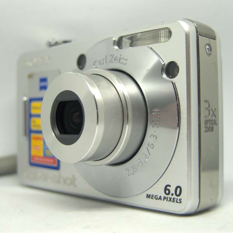 Sony Cybershot W50 - 6 Megapixels - 3x Optical Zoom