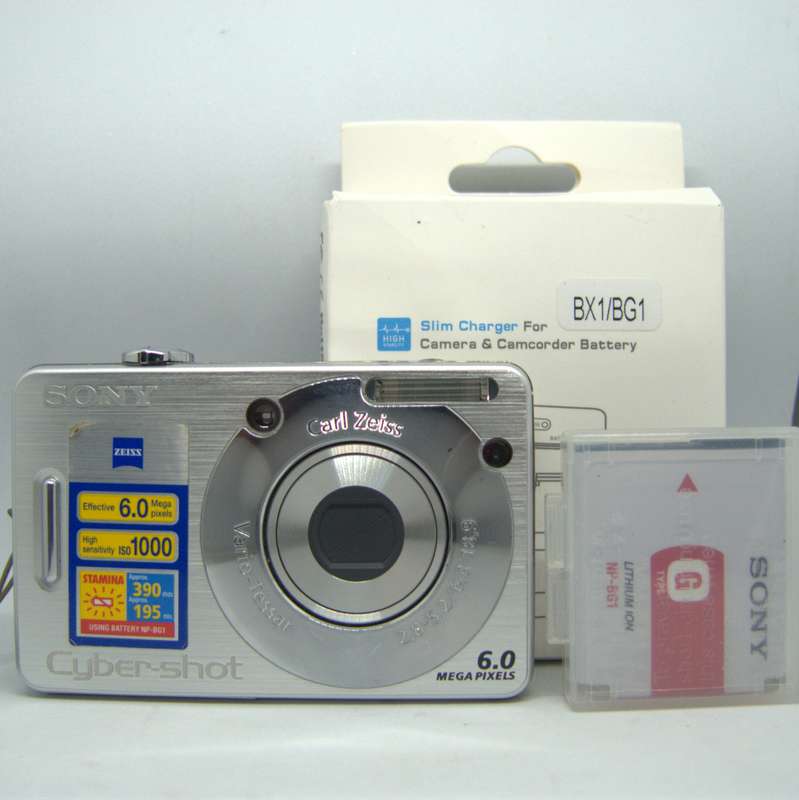 Sony Cybershot W50 - 6 Megapixels - 3x Optical Zoom