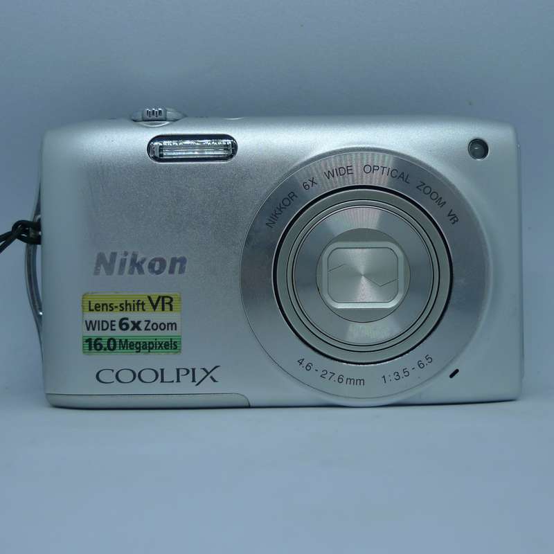 Nikon Coolpix S3300 - 16 Megapixels - 6x Optical Zoom