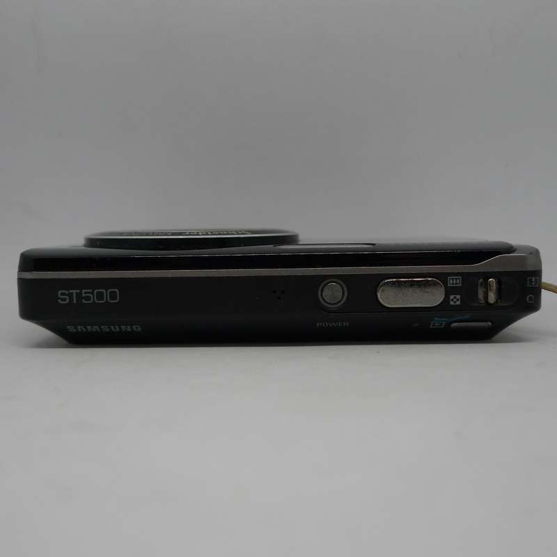 Samsung ST500 - 12.2 Megapixels - 4.6x Optical Zoom