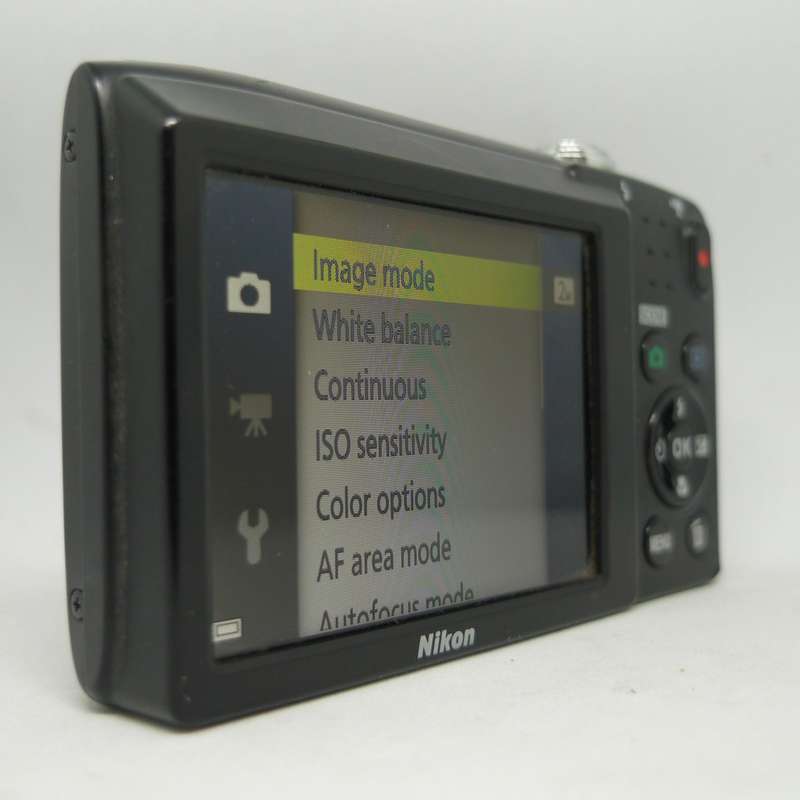 Nikon Coolpix S2800 - 20 Megapixels - 5 x Optical Zoom