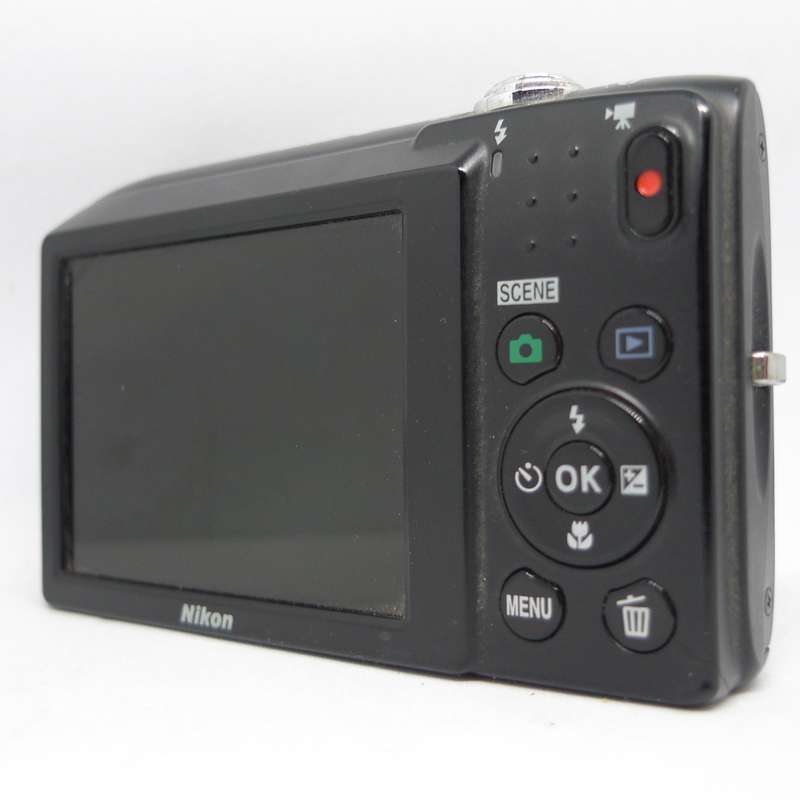 Nikon Coolpix S2800 - 20 Megapixels - 5 x Optical Zoom