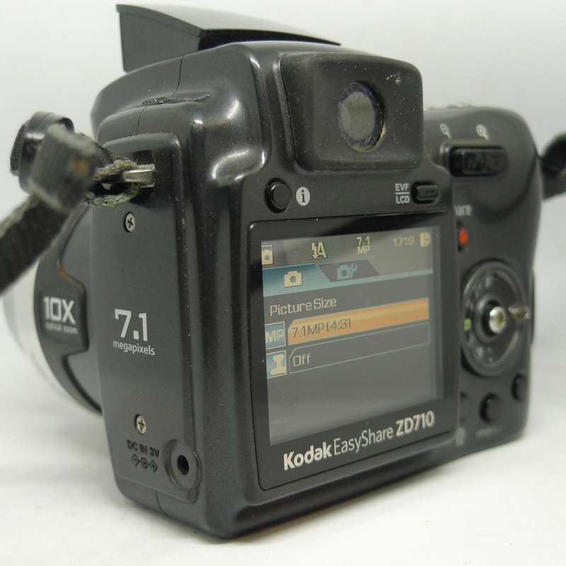 Kodak EasyShare ZD710 - 10x Optical Zoom - 7 Megapixels