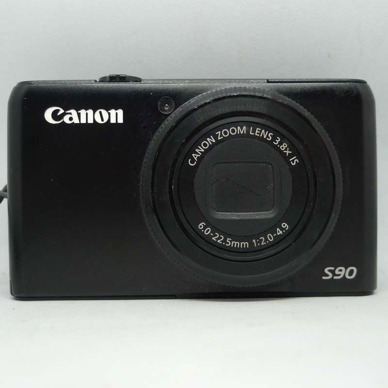 Canon Powershot S90 - 10 Megapixels - 3.8x Optical zoom