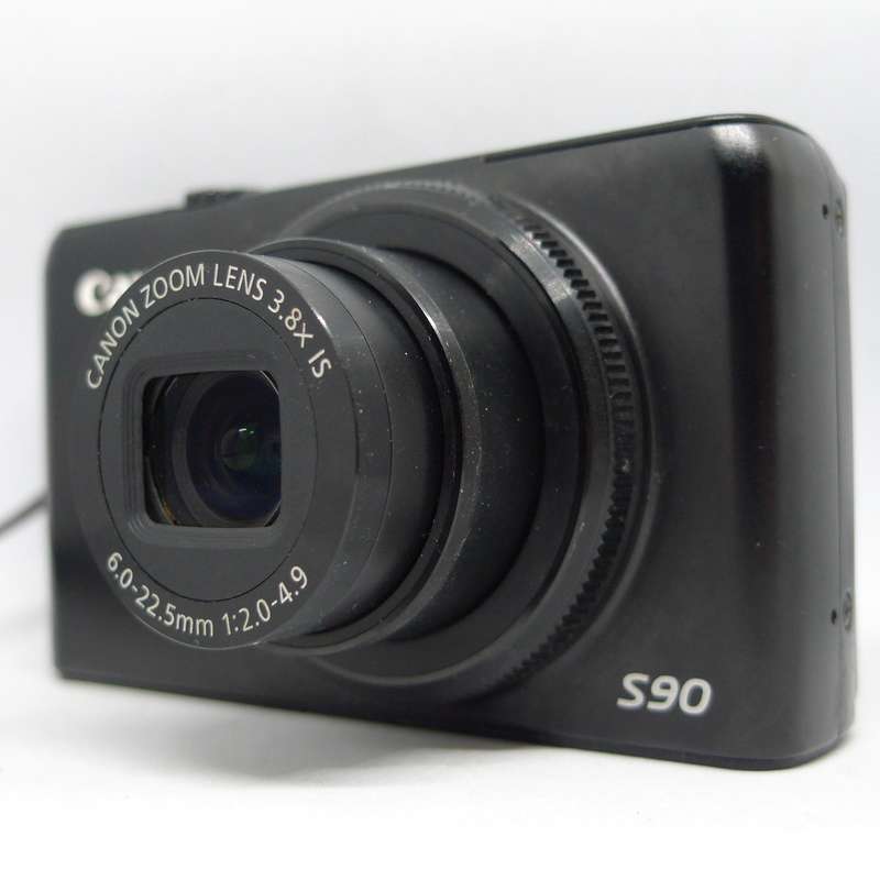 Canon Powershot S90 - 10 Megapixels - 3.8x Optical zoom