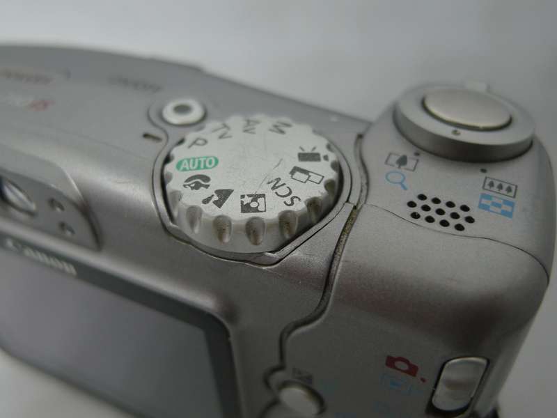 Canon Powershot A710 - 7.1 Megapixels - 6x Optical Zoom