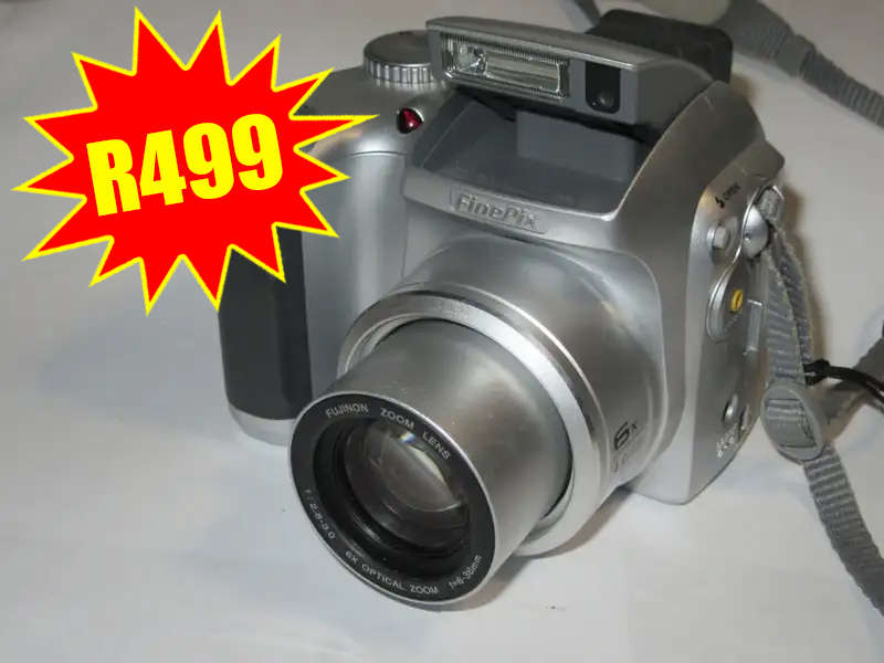 Fujifilm S3500 - 6x Optical Zoom - 4 Megapixels
