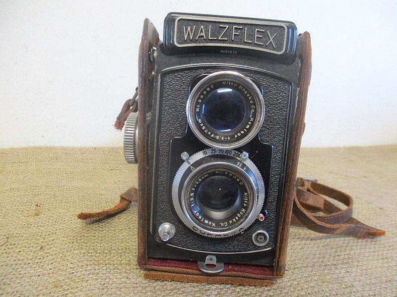 Super Rare Vintage Walzflex Twin-Lens Reflex (TLR) Film Camera             Japan              1950's