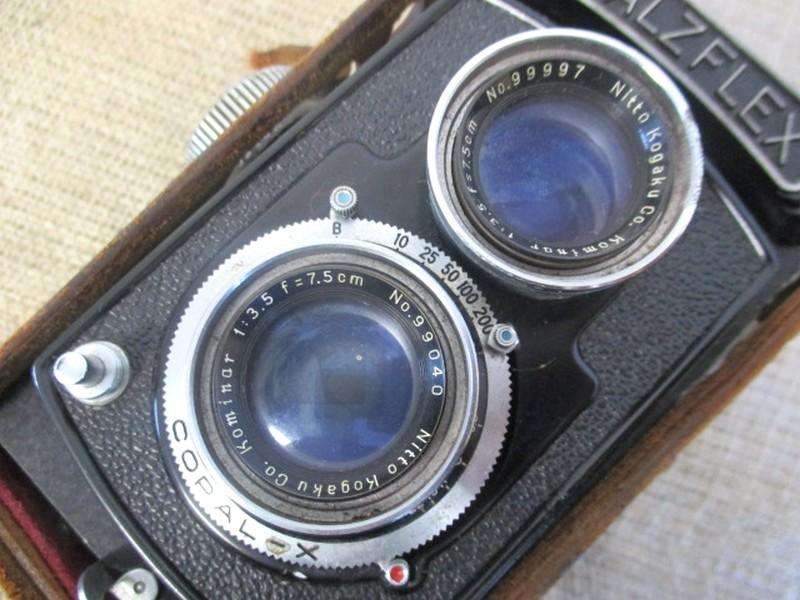 Super Rare Vintage Walzflex Twin-Lens Reflex (TLR) Film Camera             Japan              1950's