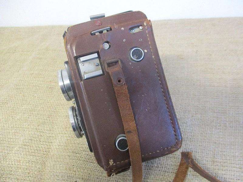 Super Rare Vintage Walzflex Twin-Lens Reflex (TLR) Film Camera             Japan              1950's