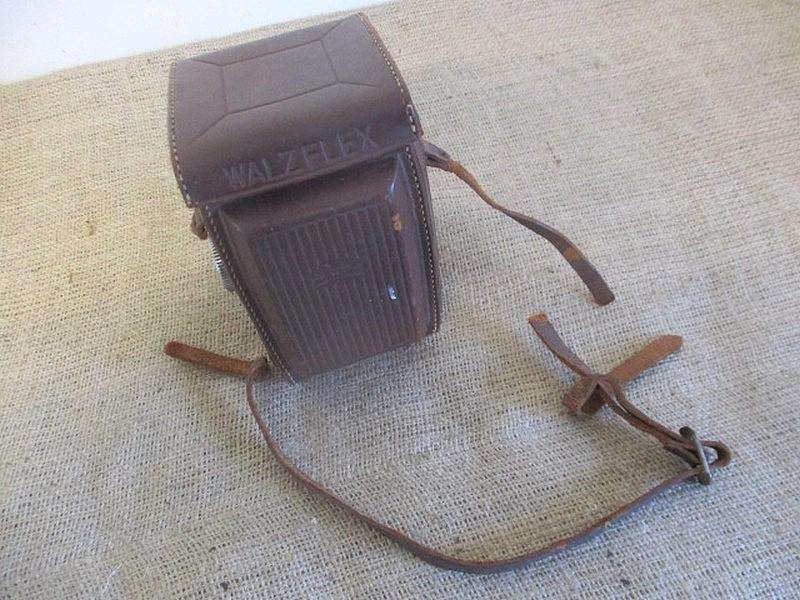 Super Rare Vintage Walzflex Twin-Lens Reflex (TLR) Film Camera             Japan              1950's