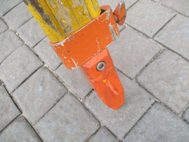 Nice Vintage Wild Heerbrugg Switzerland GST00 Surveyor's Extendable Tripod With Plumb Bob