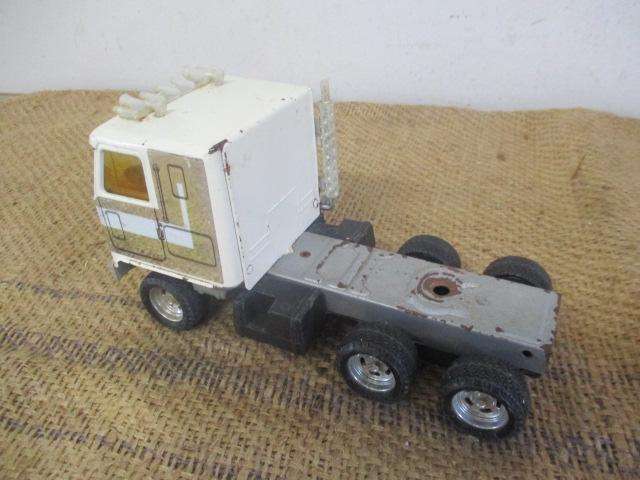 Large Vintage ERTL Tin Semi Truck With Die Cast Auto Carrier
