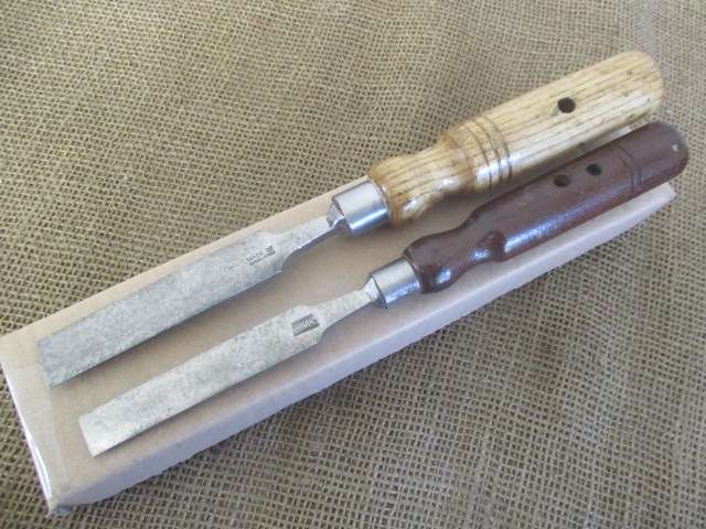 Two Rare Vintage Linley & Co Beveled Edge Carpenter Woodworking Chisels  Size : 7/8" & 5/8"