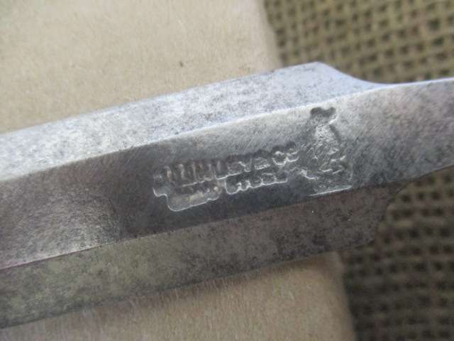 Two Rare Vintage Linley & Co Beveled Edge Carpenter Woodworking Chisels  Size : 7/8" & 5/8"