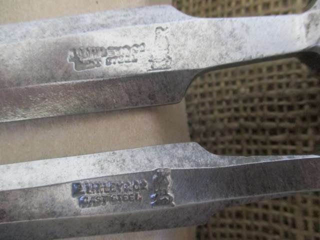 Two Rare Vintage Linley & Co Beveled Edge Carpenter Woodworking Chisels  Size : 7/8" & 5/8"