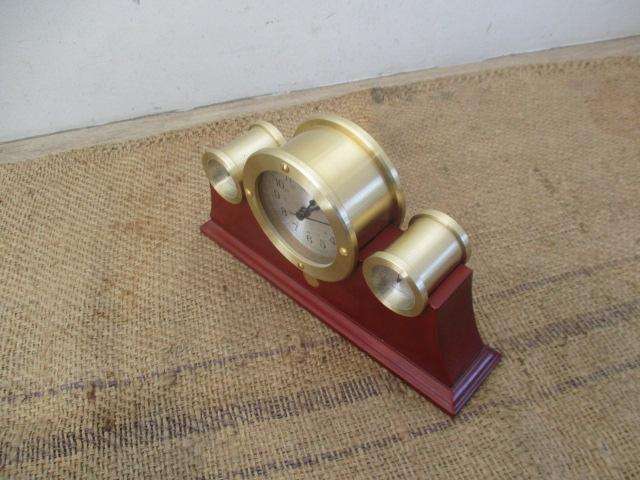 Very Stylish Brass And Wooden Desktop Battery Operated Clock With Hygrometer And Thermometer
