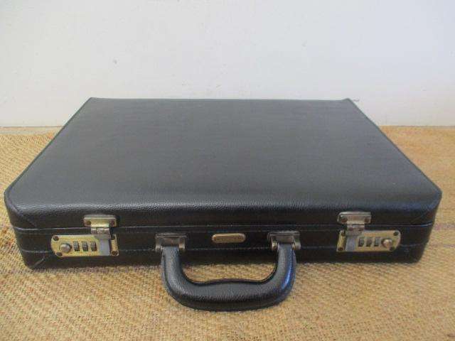 Relisted.......Smart Vintage Pierre Cardin Briefcase