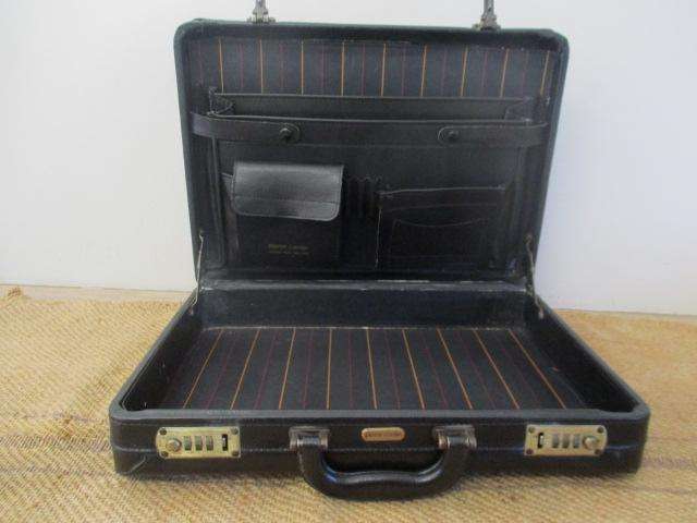 Relisted.......Smart Vintage Pierre Cardin Briefcase