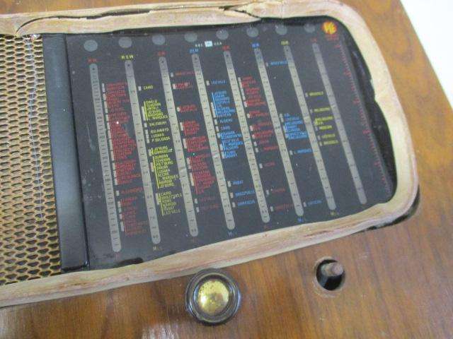 For Restoration.........Vintage PYE Model Type 39 G Valve Radio              1951