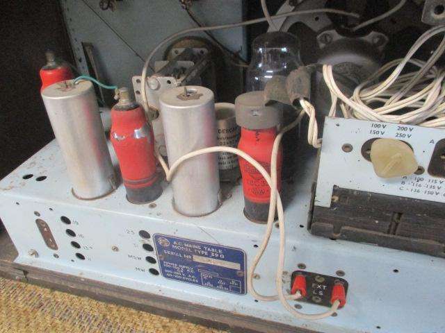For Restoration.........Vintage PYE Model Type 39 G Valve Radio              1951