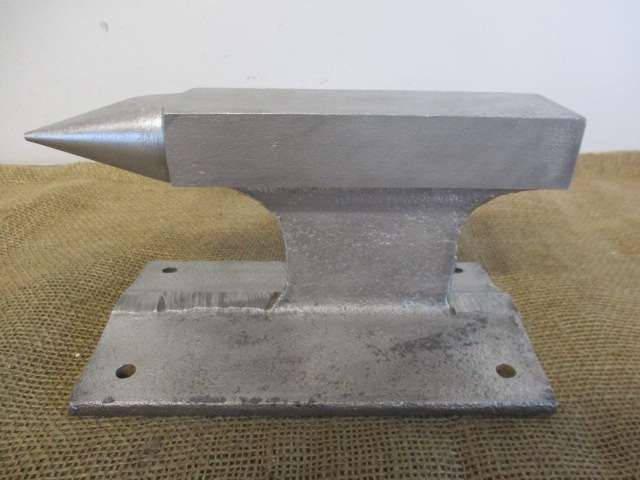 Don't Let This One Slips Your Hand........Magnificent Railway Line Heavy Duty Anvil
