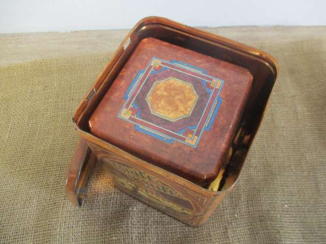 Three Awesome Vintage Metal Box Ware Sugar/Suiker  Coffee/Koffie  Tea/Tee Nesting Tins