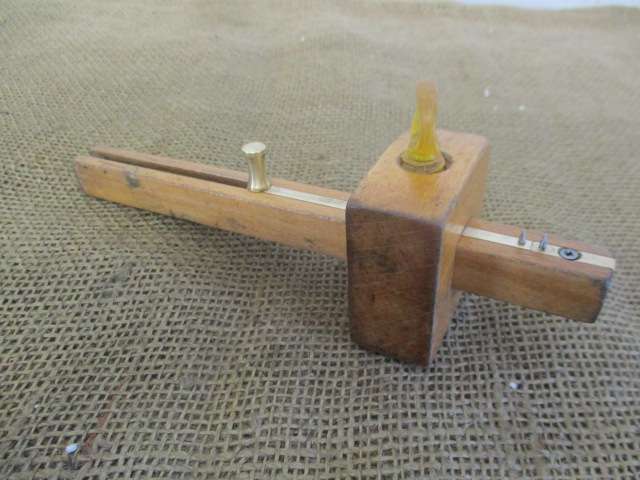 Smart Vintage 7 1/2 inch Carpenter's Marking Gauge