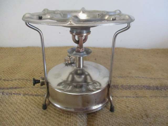 Neat Vintage Pri-Mus Kerosene Stove      08   97
