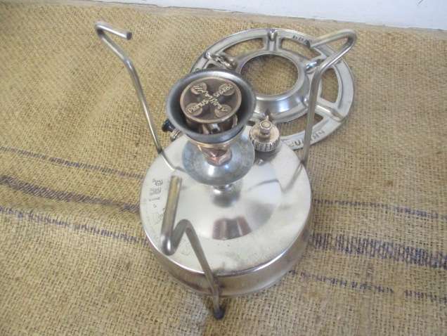 Neat Vintage Pri-Mus Kerosene Stove      08   97