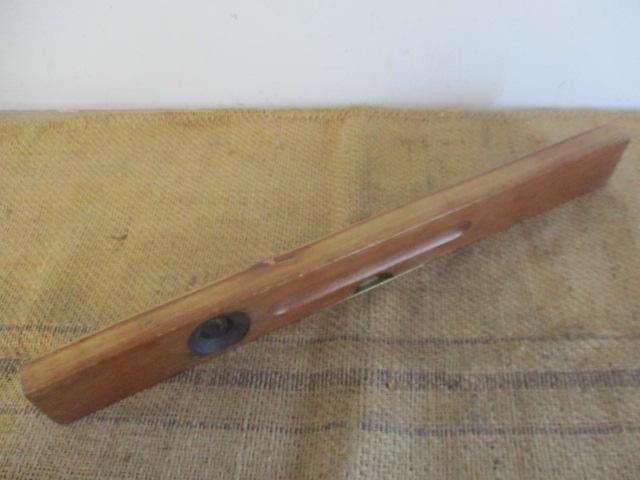 Lovely Vintage 24 inch Stanley Sweetheart No 0 Wooden Spirit Level      U.S.A.
