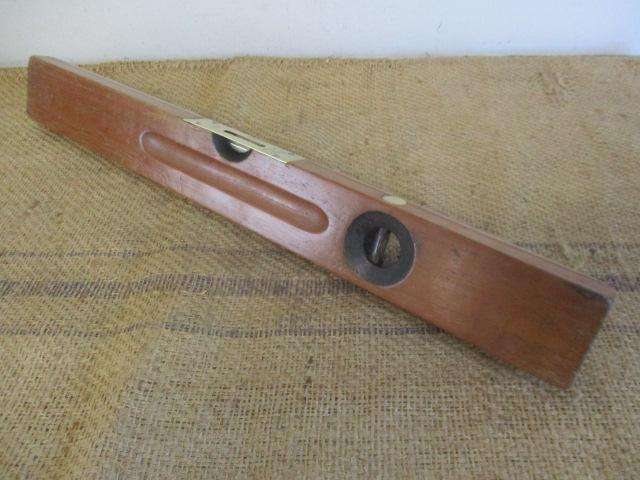 Lovely Vintage 24 inch Stanley Sweetheart No 0 Wooden Spirit Level      U.S.A.