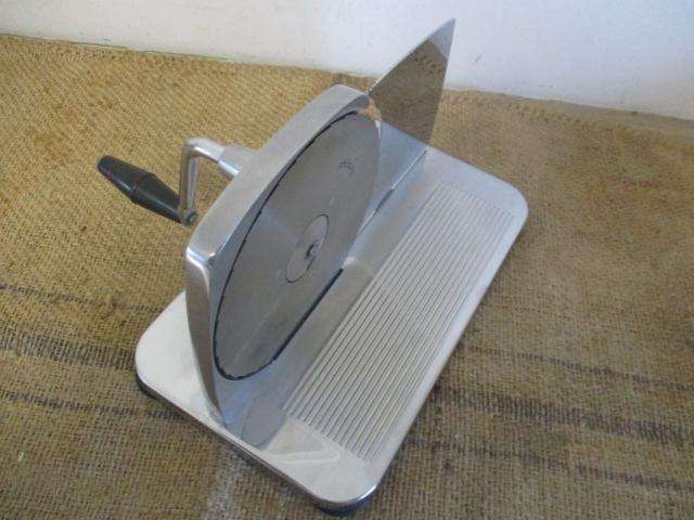 Beautiful Neat Clean Vintage Pineware Stainless Bread Slicer