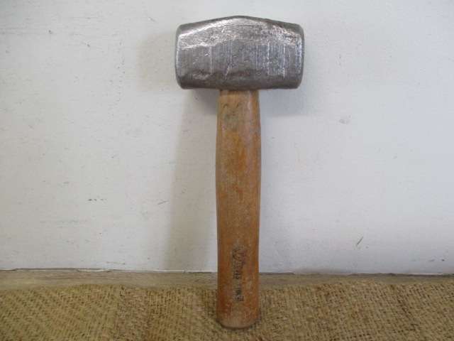 The Breaker....This Hefty Vintage RW.Tools Heavy Duty Solid Steel 1,3kg / 3lb Club Hammer