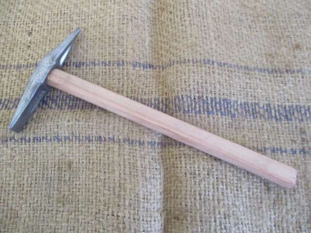 A Good Collection Of Four Useful Leather Work Tools