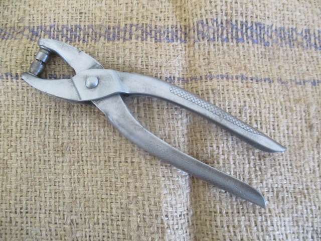A Good Collection Of Four Useful Leather Work Tools