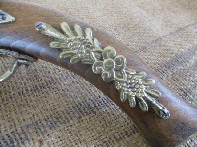 Collectable Vintage Replica Flintlock Pistol With Solid Brass Decorations     Made In England